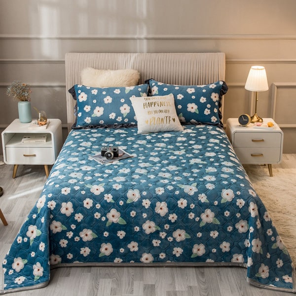 Couvre lit bleu