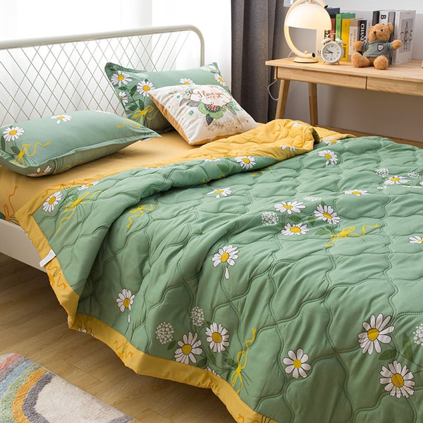 Couette couvre lit fleuri