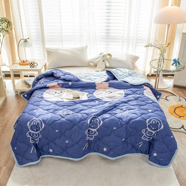 Couvre lit King size bleu ciel