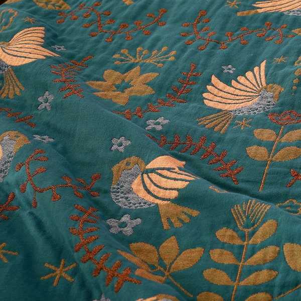 Couvre lit boutis oiseau