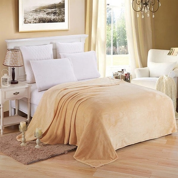 Couvre lit fausse fourrure beige