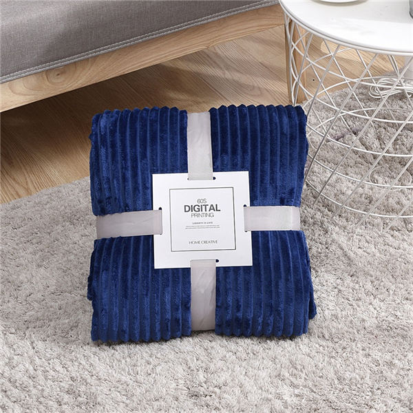 Couvre lit flanelle bleu foncé