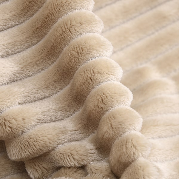 Couvre lit flanelle beige camel