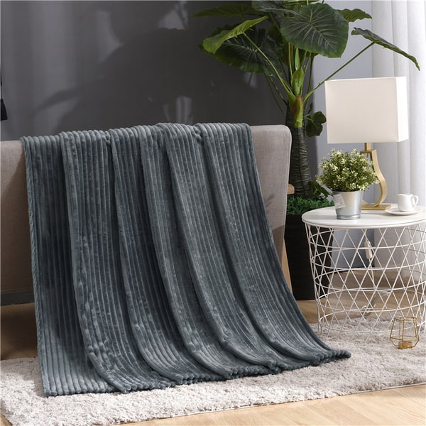 Couvre lit flanelle gris foncé doux*