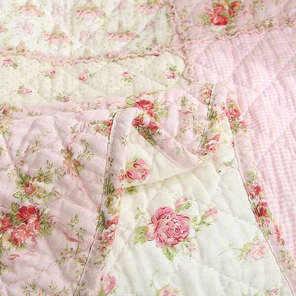 Couvre lit floral rose
