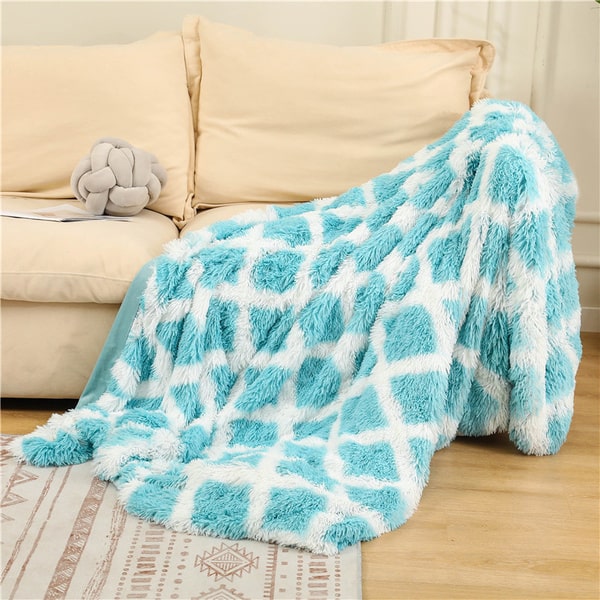 couvre lit fourrure blanc bleu