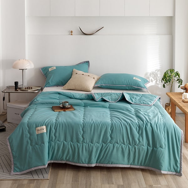 Couvre lit matelassé 140x200 bleu déco