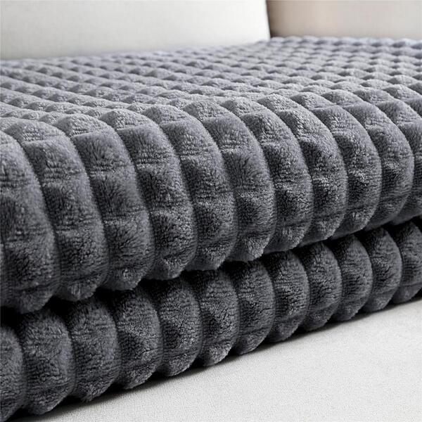 Couvre lit molletonné gris noir