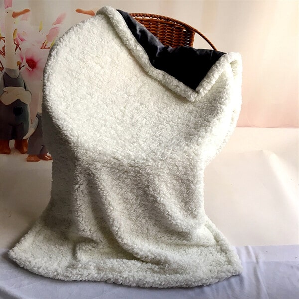 Couvre lit polyester polaire fauteuil