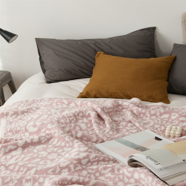 Couvre lit tricot grosse maille tache