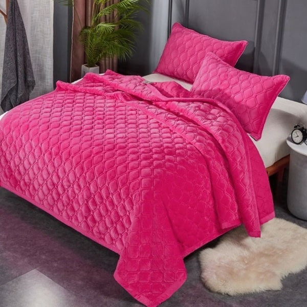 Couvre lit velours rose poudré moderne