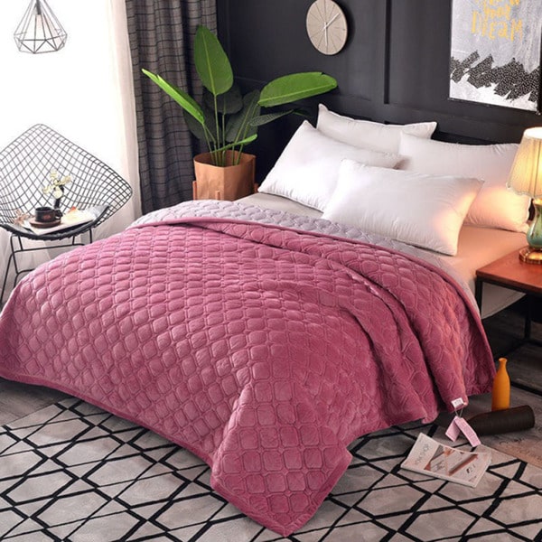 Couvre lit velours rose poudré