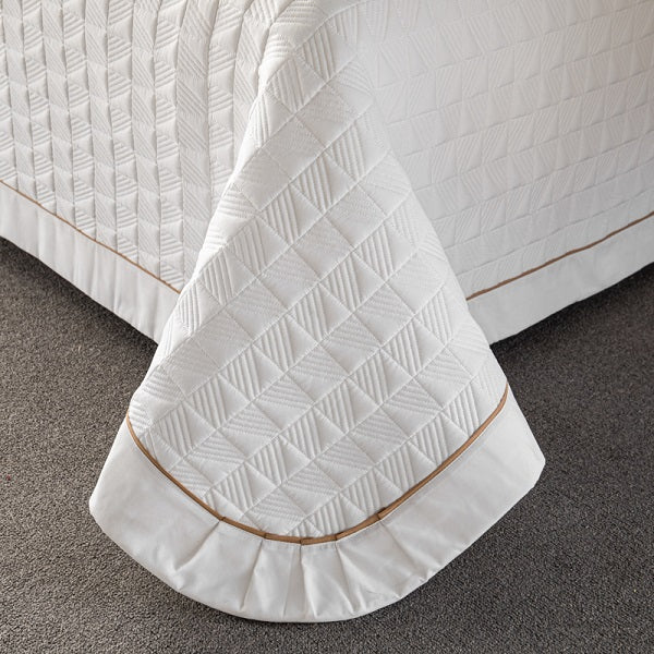 Couvre lit blanc