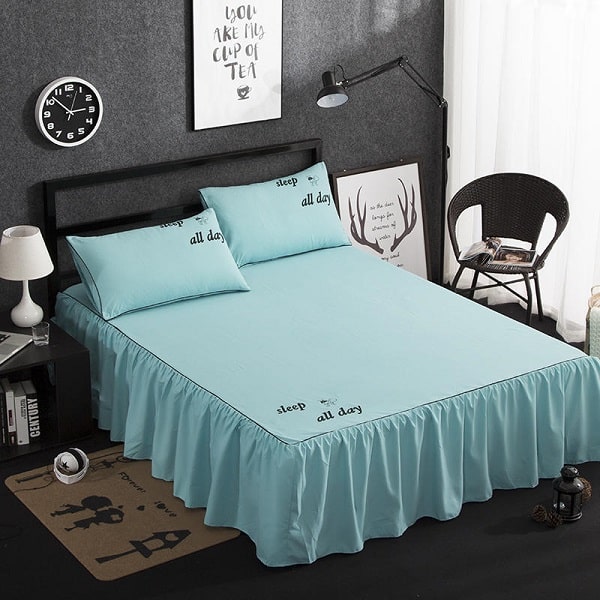 Cache sommier bleu marine