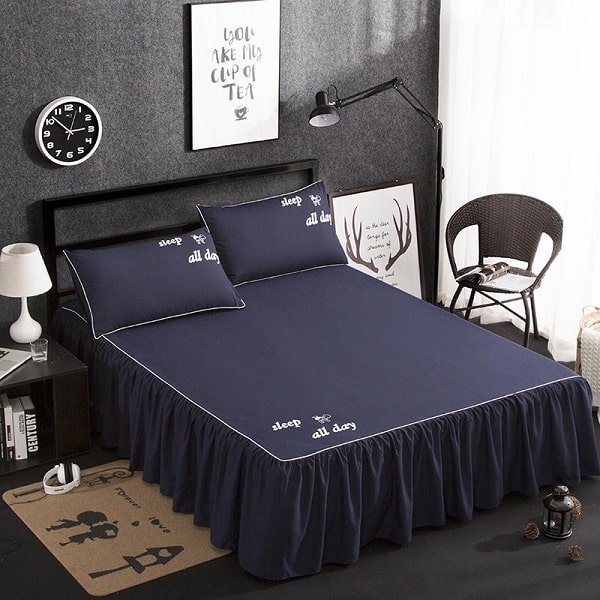 Cache sommier bleu marine