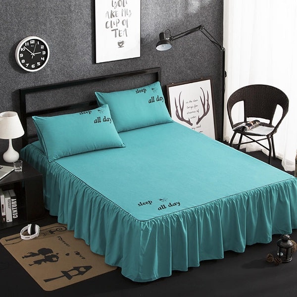 Cache sommier bleu marine