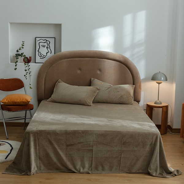 Couvre lit beige