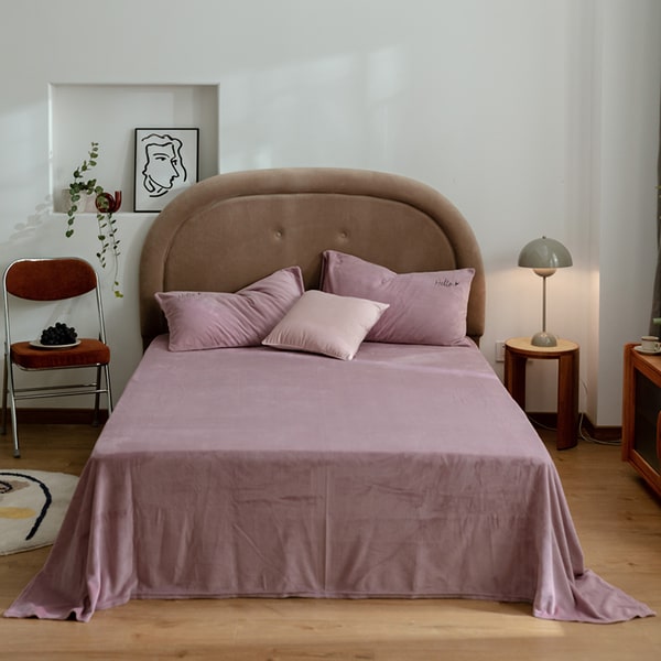 Couvre lit beige