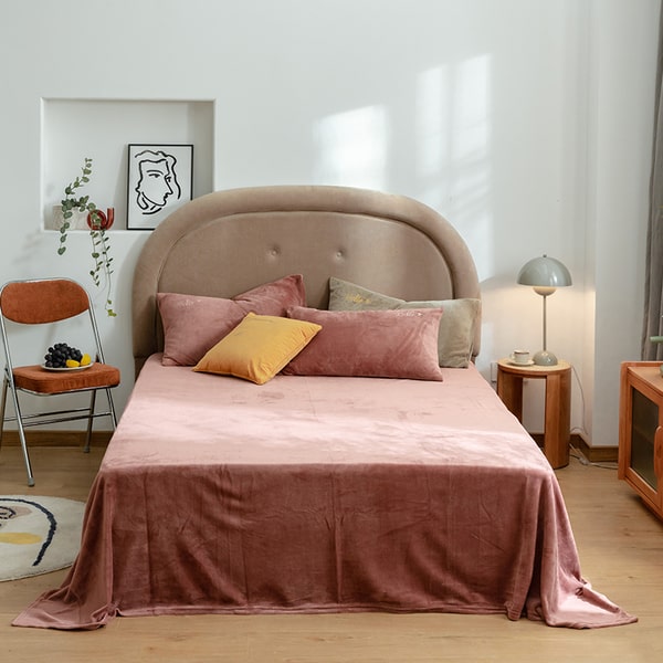 Couvre lit beige