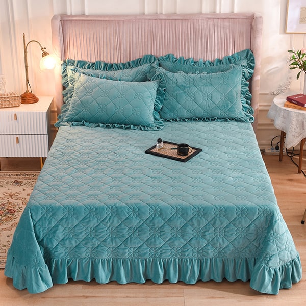 Couvre lit velours matelassé bleue clair