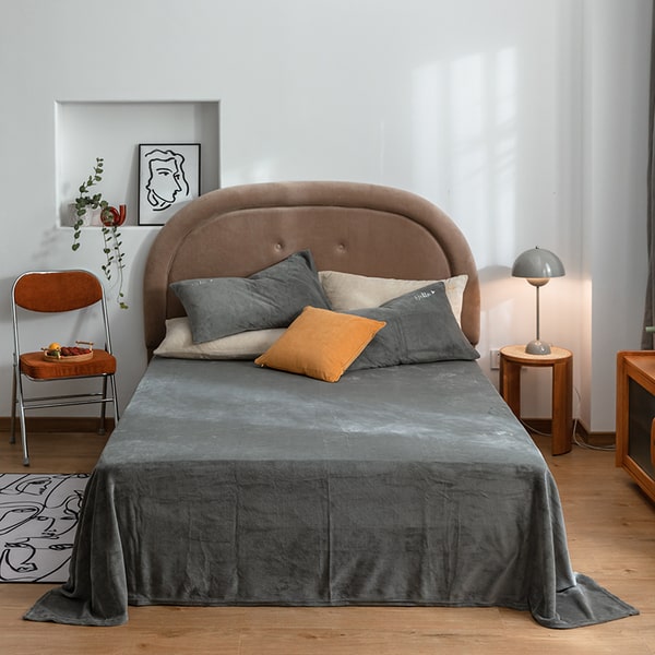 Couvre lit beige