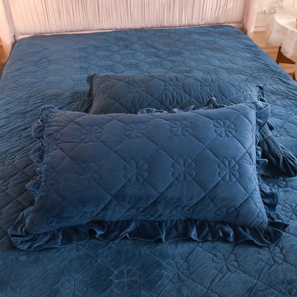 Couvre lit velours matelassé