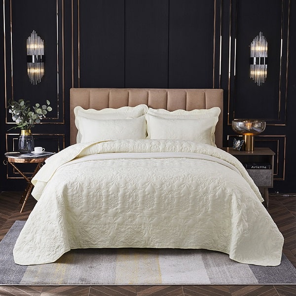 Couvre-lit matelassé