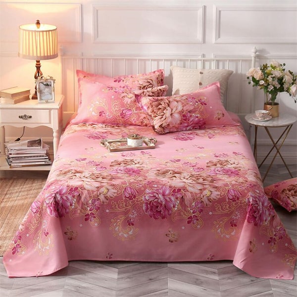 Couvre lit rose poudré