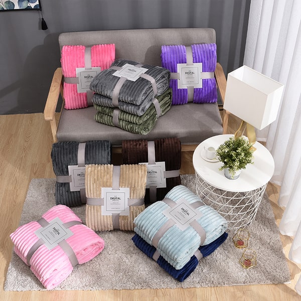 Couvre lit bleu marine tendance