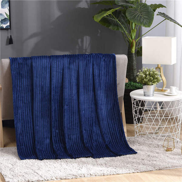 Couvre lit bleu marine