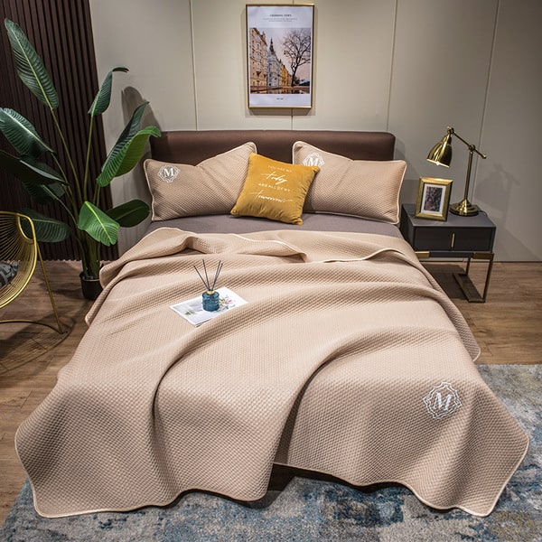 Couvre lit boutis 2 personnes beige
