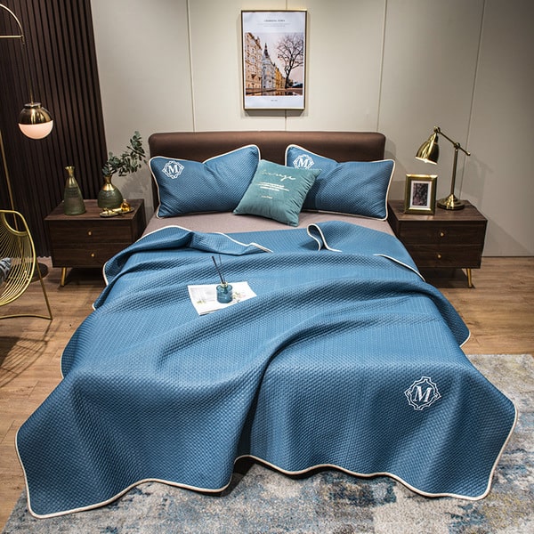 Couvre lit boutis 2 personnes bleu foncé
