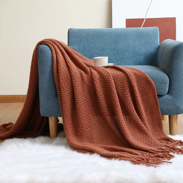 Couvre lit gris clair marron