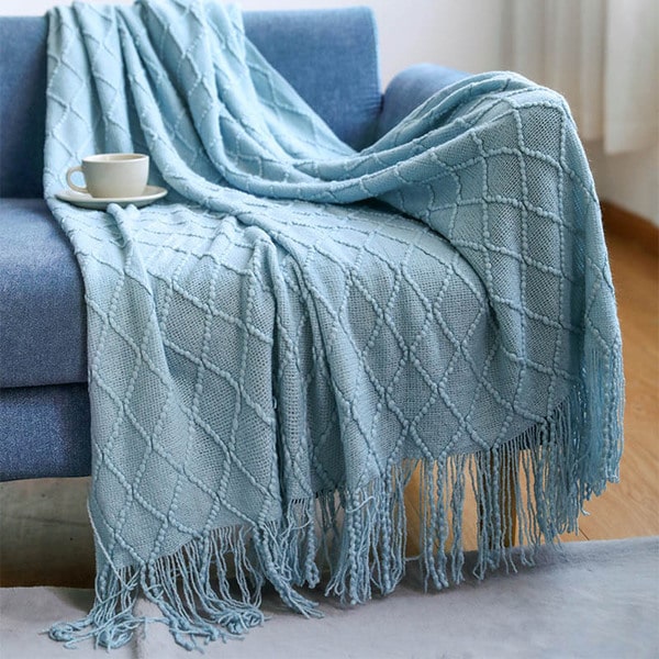 couvre lit laine grosse maille bleu clair