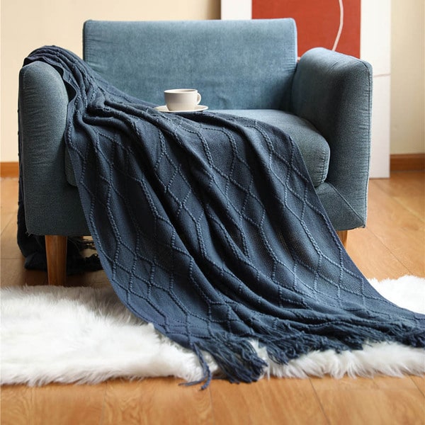 couvre lit laine grosse maille bleu foncé