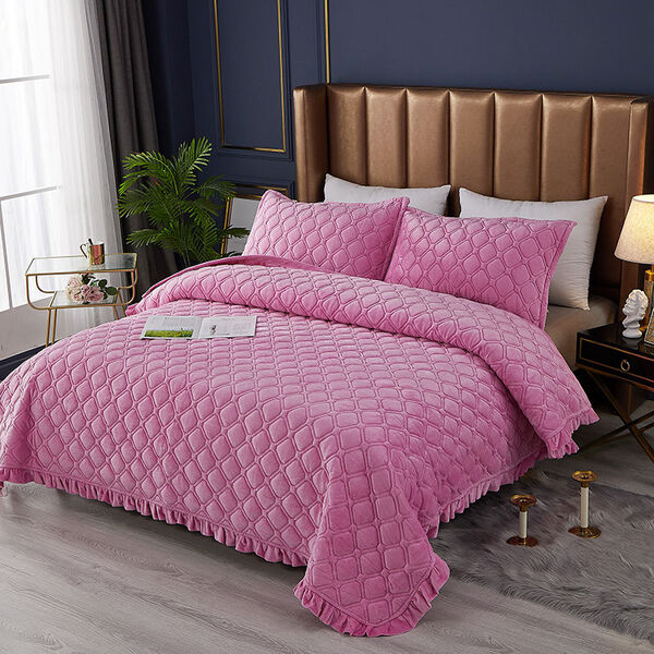 Couvre lit matelassé rose poudré