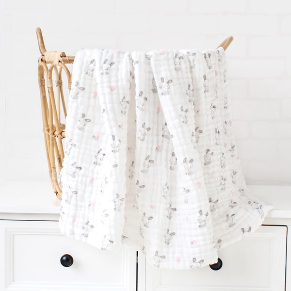Couvre lit pour bebe fille