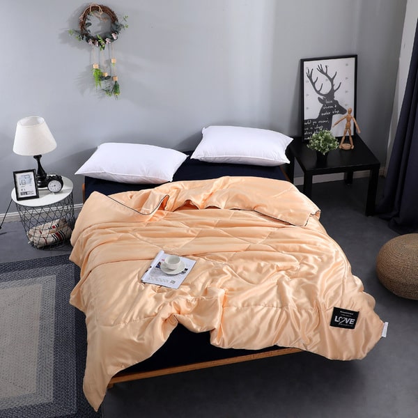 couvre lit satin 2 volants beige