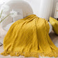 couvre lit jaune et gris beau